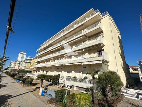 The alternative text...