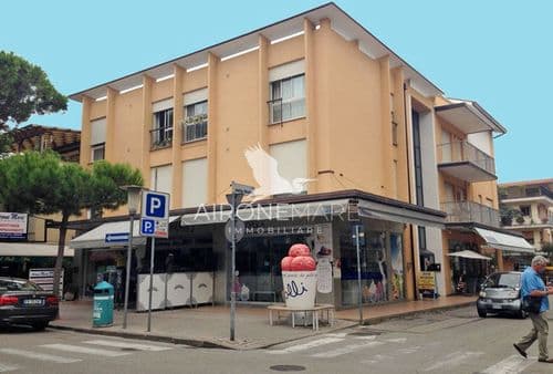 The alternative text...