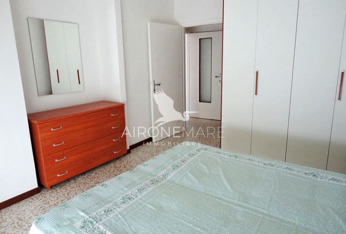 The alternative text...