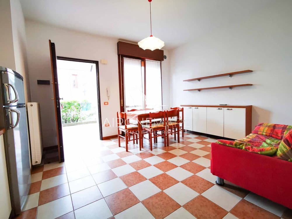 The alternative text...