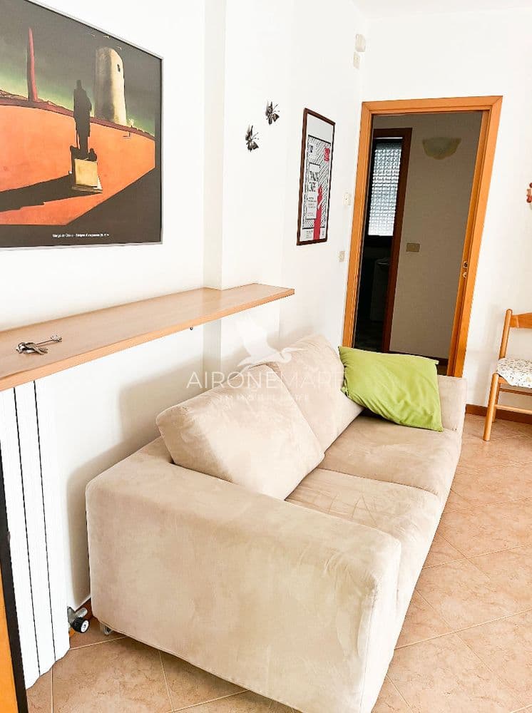 The alternative text...