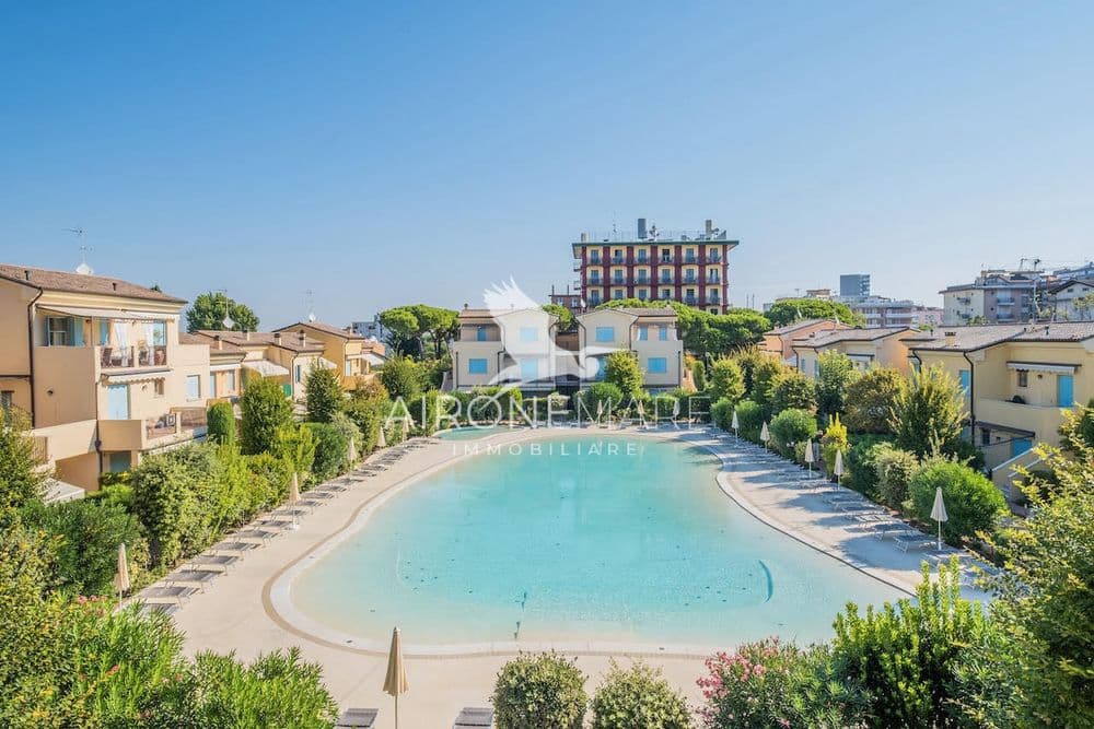 The alternative text...