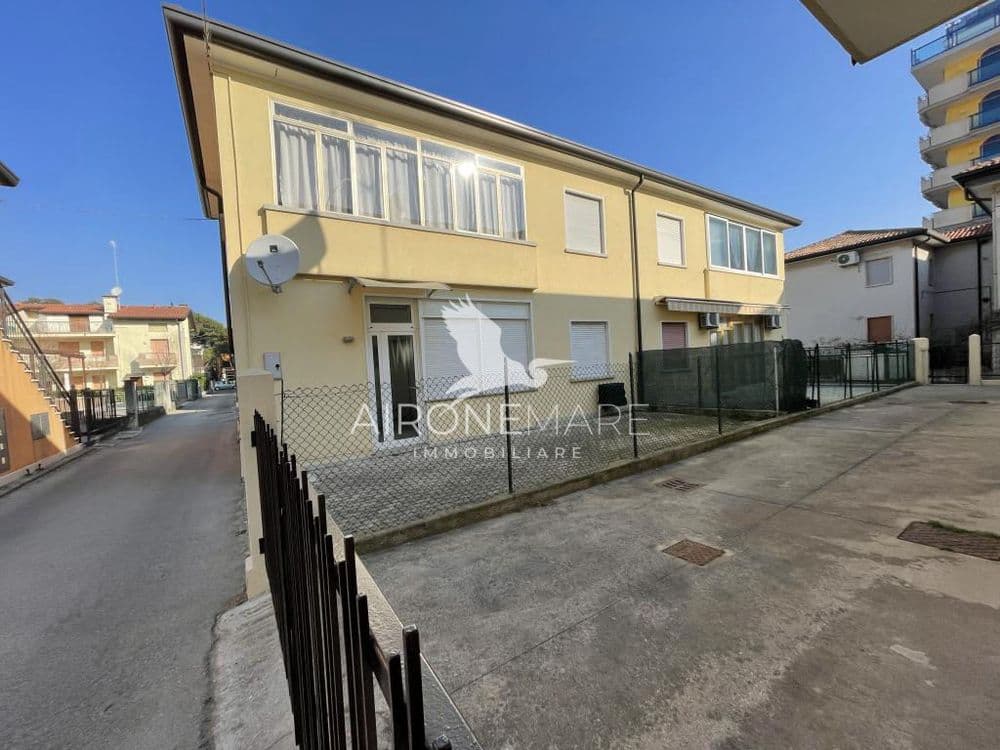 The alternative text...