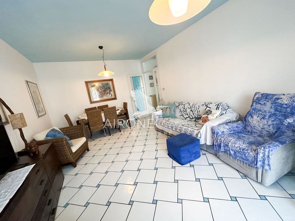 The alternative text...