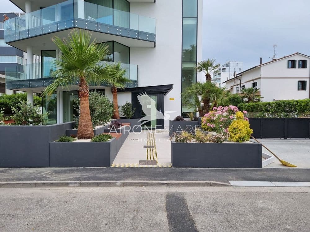 The alternative text...