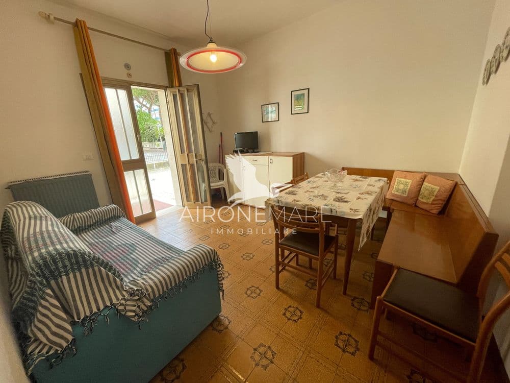 The alternative text...