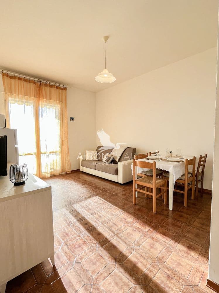 The alternative text...