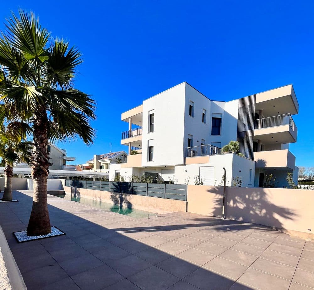 The alternative text...