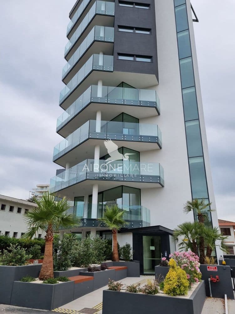 The alternative text...