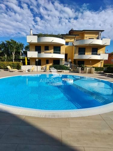 The alternative text...