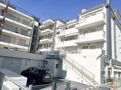 The alternative text...