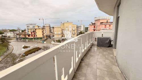 The alternative text...